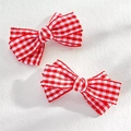 Vista detallada de dos pinzas para el pelo con lazo a cuadros rojos para peinado moderno - 2Pcs/Set / Cuadros Rojos