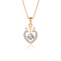 Collana a cuore e corona in oro rosa con diamante danzante su sfondo bianco - Argento 925 / Moissanite Bianca Oro Rosa (FDTD-034)