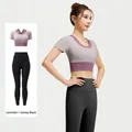 Yoga-set met melkpaarse crop top en sterzwarte legging met hoge taille voor sport - S / Boven- En Onderstuk / Nude Paars + Sterrenzwart