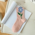 Rosa Damen Socken aus Baumwolle mit blauem Tulpenmuster im trendigen Mid-Calf-Design - Rot