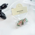 Mini pince à cheveux cœur avec texture marbrée rose et verte sous emballage - 2.5cm / Rose & Vert