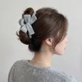 Graue Strick-Haarklammer mit Schleife für Damen für herbstliche und winterliche Frisuren - Einzelne Schleife / 13cm / Grau mit Schleife