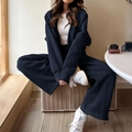 Ensemble décontracté deux pièces pour femme avec sweat à capuche bleu marine et pantalon large - S / Bleu Marine