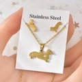Detail von Dackel-Anhänger Halskette und Ohrstecker-Set in poliertem Gold-Finish - TT-001/Gold Dackel