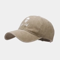 Vue latérale d'une casquette vintage kaki avec motif de crâne et mains squelettiques - Réglable / Kaki