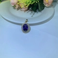 Pendentif élégant en zircone cubique violette ovale avec halo micro-pave doré - Pendentif Seul (Sans Chaîne) / Ovale Violet