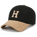 Zweifarbige Woll-Baseballkappe mit H-Stickerei, schwarz-khaki Sport-Schildmütze - Schwarze Krone Khakifarbene Krempe