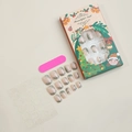 Set de uñas postizas de Navidad rectangulares con diseño de pino y caja festiva - Estilo de Aguja de Pino Verde y Pan de Oro (XD-80-93)