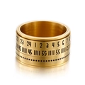 Vintage drehbarer Ring aus goldfarbenem Edelstahl mit eingravierten Zahlen und Mattierung - US 7 / Gold