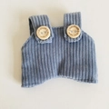 Blaue Cord-Puppenkleidung mit Holzknöpfen für 17cm Plüsch Labubu Anhänger - Geeignet für 17cm Anhängerpuppen / Blaue Knopflatzhose / Blau