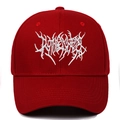 Κόκκινο Gothic street punk καπέλο μπέιζμπολ με λευκό κέντημα heavy metal σε βαμβάκι - Μπορντό