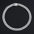 Dettaglio della catena cubana argento con cristalli incastonati su pelle nera - Collana 18 pollici (45cm) / Argento