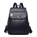 Mochila para mujer en piel suave negra con logo de canguro y gran capacidad de bolsillos - Azul oscuro