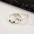 Detail of silver-colored gothic cat rings with black cat face patterns and open design - Cat Couple Rings (Set of 2 / 4842)