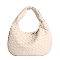 Borsa hobo in pelle intrecciata beige con manico a nodo integrato e forma a mezza luna - Bianco