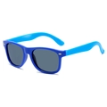 Lunettes de soleil enfant bicolores bleu foncé et ciel avec rivets métalliques - Monture Bleue Jambes Bleues