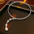 Elegante gargantilla plateada con colgantes de gota de circón y brillantes diamantes de imitación - Plata (Gota de agua)