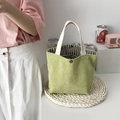 Piccola borsa tote in velluto a coste verde chiaro con manici bianchi intrecciati - Piccolo / verde chiaro