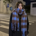 Écharpe d'hiver en grosse maille à carreaux bleus et marrons avec franges - Bleu à Carreaux