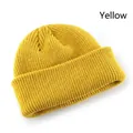 Klassische gerippte Beanie in Senfgelb mit breitem Umschlag für warme Wintertage - Gelb