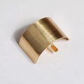Barrette courbée en métal doré brossé pour un coiffage élégant de la queue de cheval - Doré
