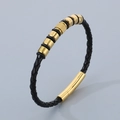 Bracciale da uomo in pelle nera intrecciata con perline dorate e chiusura magnetica - 19cm / Oro (KB179964-YA)