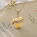 Collana con medaglione a cuore d'oro con intarsio MAMA in diamanti e catena a sfere - Stile Lettera MAMA