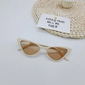 Hip hop style cream cat-eye sunglasses with light tea lenses and triangle frame - Cream Frame Tea Lens