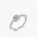 Eleganter s925 Silberring mit quadratischem blauem Kristall und funkelndem Zirkonia - US Größe 5 / Silber / Himmelblau