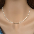 Collana in argento 925 con perle di riso bianche e chiusura a cuore OT al collo - Collana Perle di Riso (Accessori in Rame)
