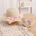 Détail de l'ensemble chapeau et sac en paille pour enfants avec nœuds roses et dentelle - Chapeau Beige + Sac