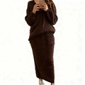 Détail d'un ensemble deux pièces en maille torsadée marron foncé avec pull et jupe longue - 3XL / Marron