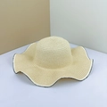 Beige wide brim straw hat with wavy black and white stitched edge for sun protection - M (56-58cm) / Beige