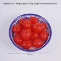 Modelo de carne estofada realista en tazón de cerámica azul para fotografía gastronómica - Tomate cherry