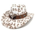 Dettaglio cappello da cowboy leopardato con fibbia a testa di toro e pietre turchesi - M (56-58cm) / Corona a Cuore Bianca