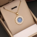 18K Gold Halskette mit Evil Eye Anhänger, blauen Steinen und Zirkonia auf einem Ständer - Blau und Weiß Böser Blick (1#)