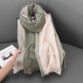 Two-tone cashmere-style scarf in green and beige featuring elegant short fringe trim - 70-190CM / Turquoise Green
