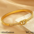 Vergoldetes Edelstahl-Armband mit eckigen Zirkonia und einem zentralen Herzkristall - Weiß (KB183203-SP)