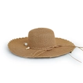 Detalle de un sombrero de paja de ala ancha con bordes ondulados y adornos de conchas - M (56-58cm) / Caqui