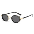 Oval retro sunglasses with black frames and gold metal bridge in a 45-degree angle view - Gold Grey