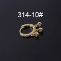 Pendiente de aro dorado individual con tres colgantes redondos de circonita cúbica - Estilo Colgante de Triple Anillo (10#)
