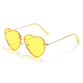 Lunettes de soleil cœur tendance avec verres jaunes et monture en métal doré fin - Monture Dorée Verres Jaunes
