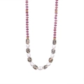 Dettaglio della collana artigianale con pietre rosa, perle d'acqua dolce e grani marmorizzati - Stile Rosa Bianco Macchiato (Style 4)