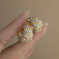 Vintage gold-plated C-shaped earrings with blue enamel flowers and sparkling crystals - 32# Ear Buckle-Gold-Blue
