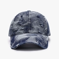 Casquette de baseball en jean délavé bleu foncé avec trous usés et style vintage urbain - Réglable / Bleu Marine (25A286)