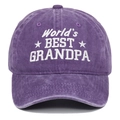 Vue détaillée de la broderie World's Best Grandpa sur casquette en coton lavé violette - Réglable / Violet
