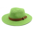 Détail d'un chapeau de paille vert avec bande en similicuir marron et rivet doré - M (56-58cm) / Vert Herbe