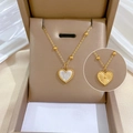 Golden titanium steel heart necklace with double-sided pearl shell and radiant engraving - N212 Shell Double-sided Heart Gold