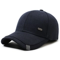 Gorra de invierno para hombre en azul oscuro con forro polar y etiqueta Sport - Ajustable / Azul marino