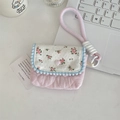 Detalle de funda floral para cámara CCD con tela acolchada rosa y correa de mano - Rosa Floral + Corazón Rosa Claro